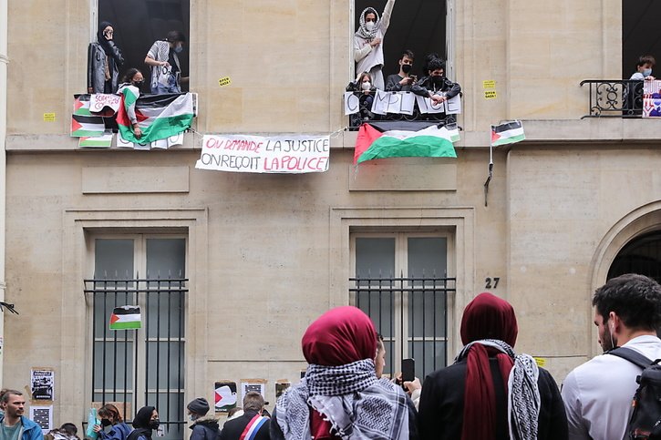 Selon 2 étudiantes de Sciences Po ne souhaitant pas donner leur identité, "dix étudiants sont en grève de la faim", sept sur le campus de Sciences Po Paris et trois sur celui de Reims, en "solidarité avec les victimes palestiniennes". © KEYSTONE/EPA/TERESA SUAREZ